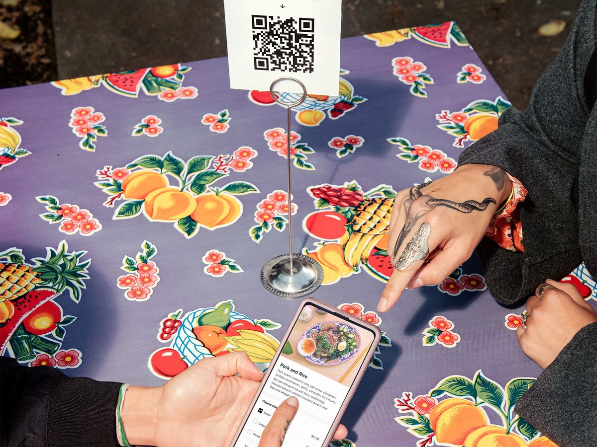 How QR Ordering Improves the Guest Experience (with Real Examples)